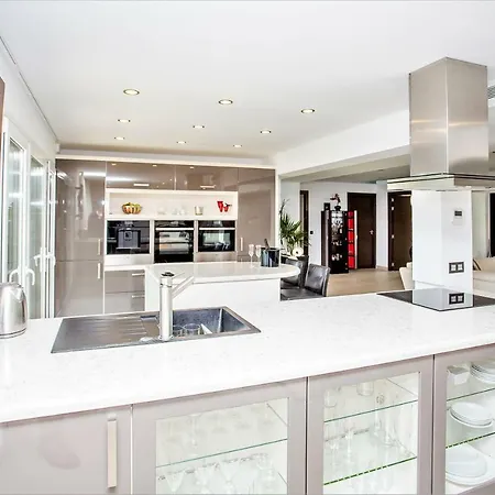 Villa Del Mar Marbella