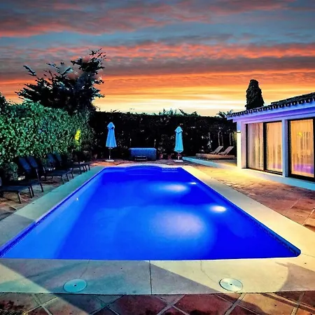 Del Mar Villa *